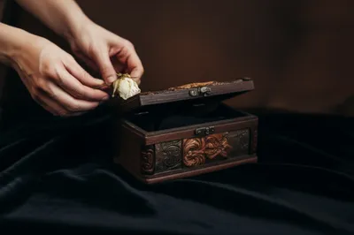 Illustration casket - Image 1