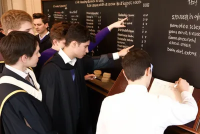 Illustration sized - Image 1