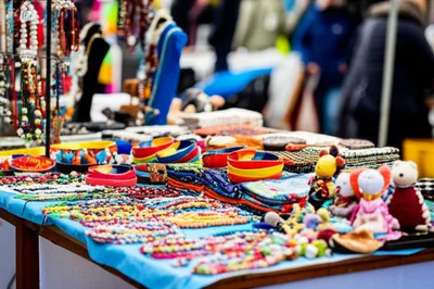 Illustration stalls - Image 1