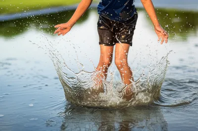 Illustration splashes - Image 1