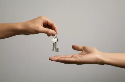 Illustration had - Image 1