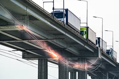 Illustration loading - Image 1