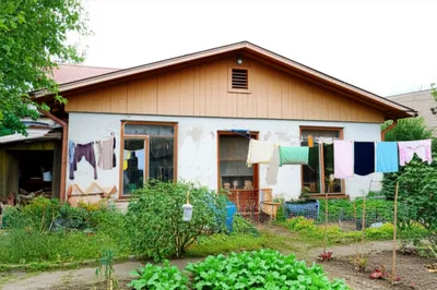 Illustration squatting - Image 1