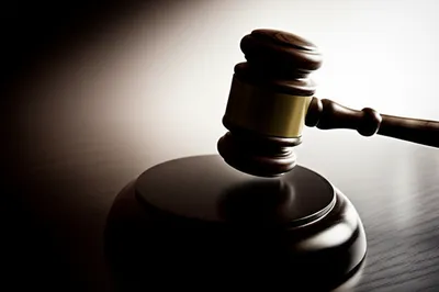 Illustration holdings - Image 1