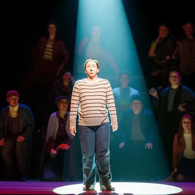 Illustration upstaged - Image 1