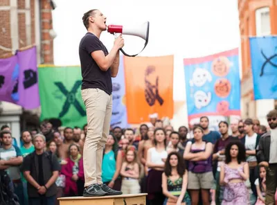 Illustration declaring - Image 1