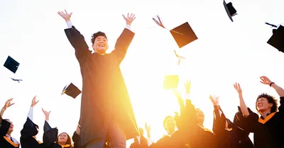 Illustration exulting - Image 1