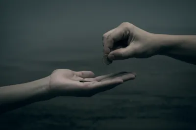 Illustration closeness - Image 1