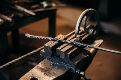 Illustration twisters - Image 1