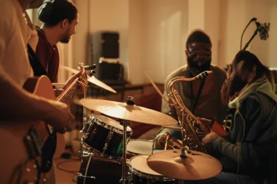 Illustration jammed - Image 1