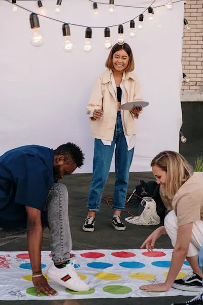 Illustration twisters - Image 2