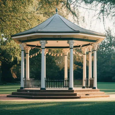 Illustration stand - Image 1