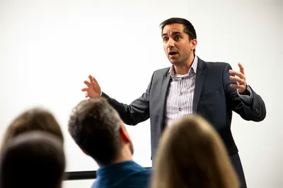 Illustration orally - Image 1