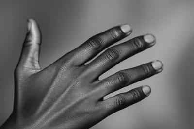 Illustration grey - Image 1