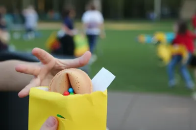 Illustration motto - Image 1