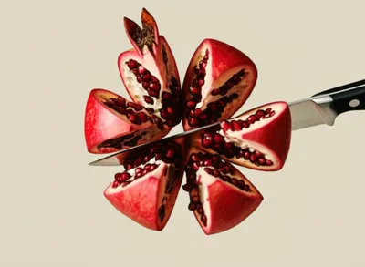 Illustration split - Image 1