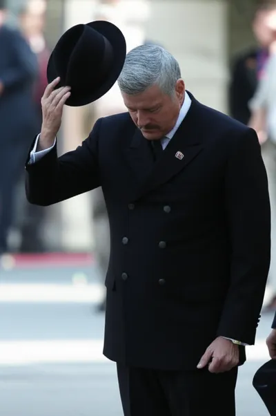 Illustration caps - Image 1