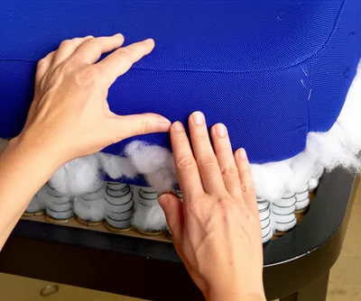 Illustration upholsters