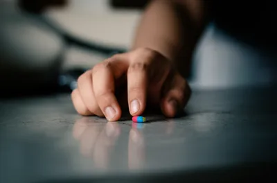 Illustration does - Image 1