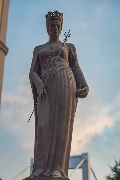 Illustration maces - Image 2