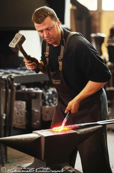 Illustration tilting - Image 1