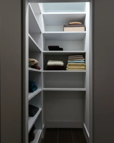 Illustration closet - Image 1