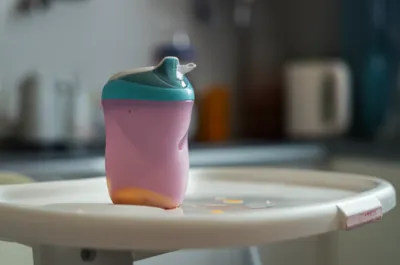 Illustration beakers - Image 1