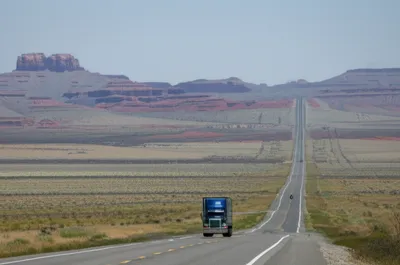 Illustration trucking - Image 1