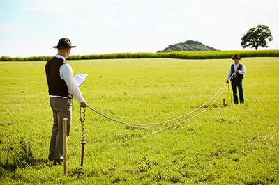 Illustration chains - Image 1