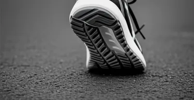 Illustration trainers - Image 1