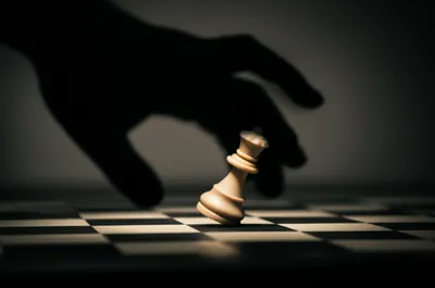 Illustration hangs - Image 1