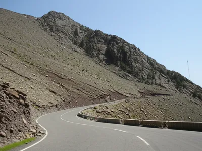 Illustration narrower - Image 1