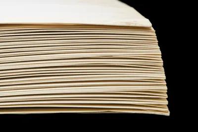 Illustration thumbed - Image 1