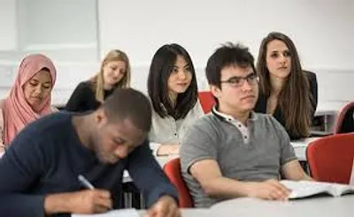 Illustration postgraduate - Image 2