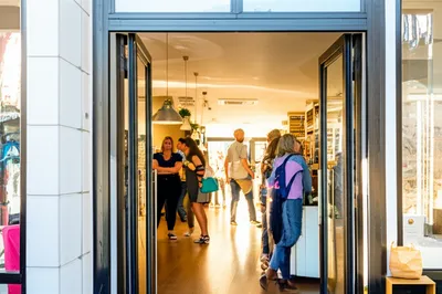 Illustration opened - Image 1