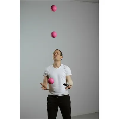 Illustration qualifies - Image 1