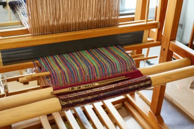 Illustration loom - Image 1