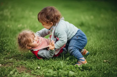 Illustration scuffle - Image 1