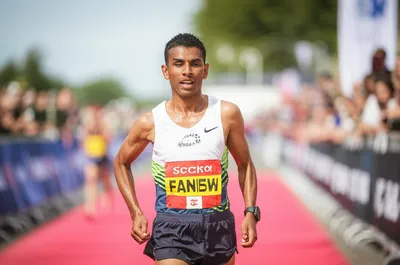 Illustration came - Image 1