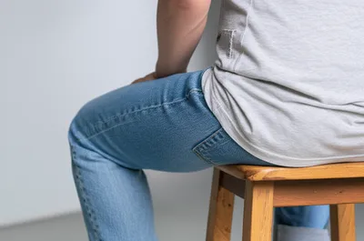 Illustration sits - Image 1