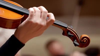 Illustration shifts - Image 1