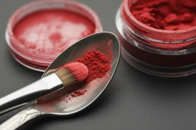 Illustration rouge - Image 1