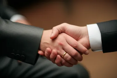 Illustration connection - Image 1