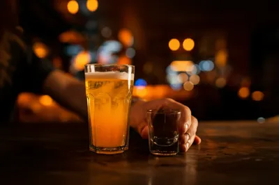 Illustration chasing - Image 1