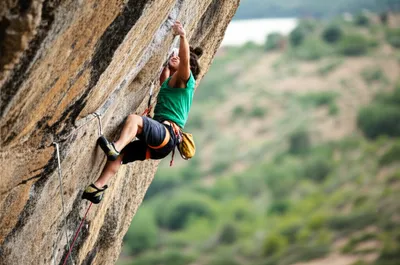 Illustration climb - Image 1