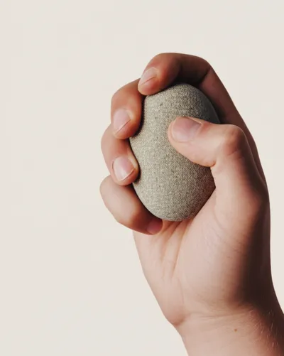 Hình ảnh minh họa hold