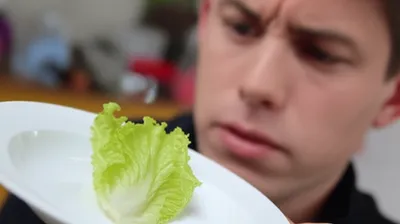 Illustration displeases