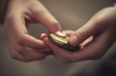 Illustration clasps - Image 1