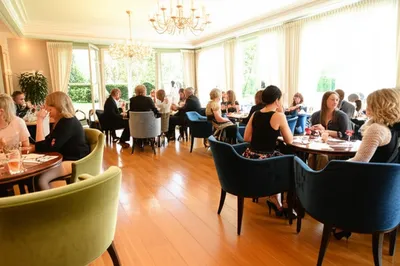 Illustration saloon - Image 1