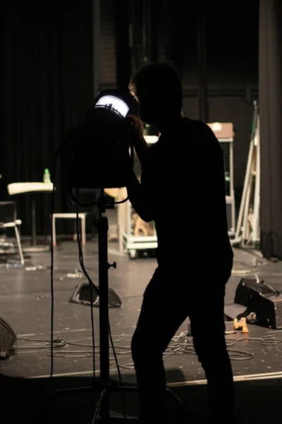 Illustration stagehand